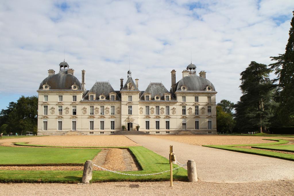 Gite Du Domaine Du Haut Perron Vila Thésée Exterior foto