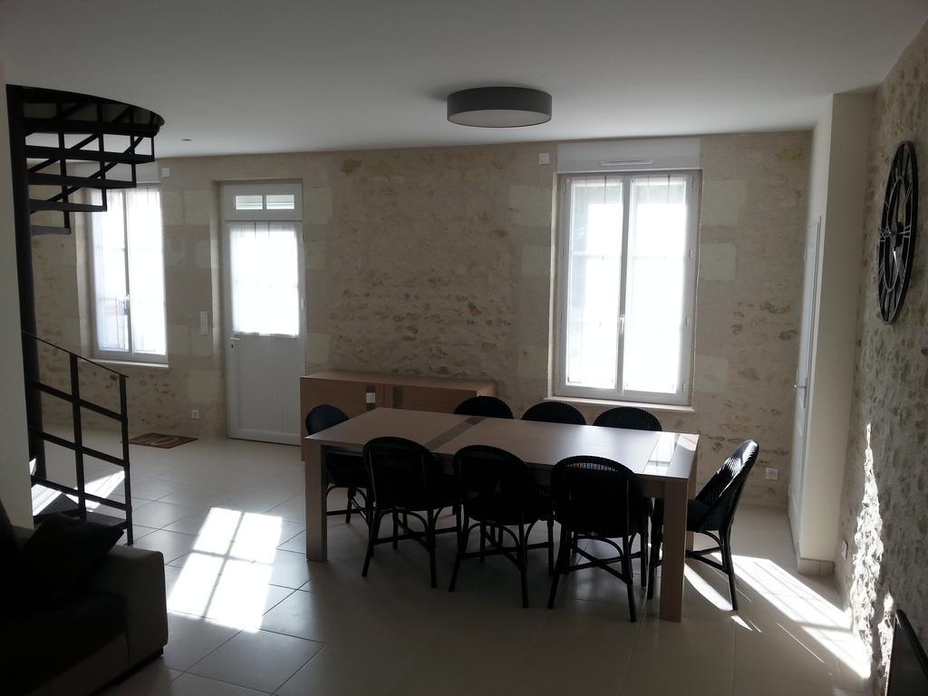 Gite Du Domaine Du Haut Perron Vila Thésée Exterior foto